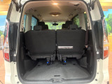 積み下ろしのしやすいデッキにはたっぷりと荷物を積み込んでいただけます。遊びから仕事まで、様々なシーンで頼れます♪