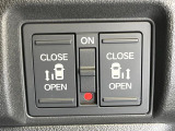 【両側パワースライドドア】スマートキーや運転席のスイッチで後席両側スライドドアの開閉が可能♪電動だから力を入れてドアを開ける必要が無く、小さなお子様でも簡単に開け閉めでき快適です♪