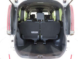 【トランク】奥行きや開口幅もしっかり確保。荷物の出し入れがしやすいゆとりあるラゲージスペース