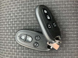 スマートキー2個あります。