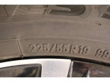 225/55R19    車両装着タイヤサイズです。 タイヤのご相談もトヨタモビリティ石川にお任せください