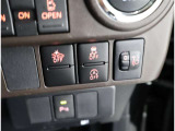 オートマチックハイビームとは、先行車や対向車のライトを認識し、ハイビームとロービームを自動で切り替える機能です。夜道の視界を確保します。詳細は販売店スタッフまでおたずねください。