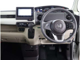見通しのよいすっきりとした視界で、誰でも運転しやすいです。運転のしやすさは疲れにくさにも繋がりますよ♪
