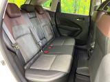 後部座席も気になるようなキズ・汚れやへたり等、大きなダメージはなく、良好な状態です。