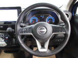 運転が楽しくなる明るく開放的な運転席まわりです。
