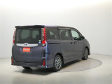 U-CARの販売だけでなく、自動車保険・生命保険・携帯電話の販売も行っております