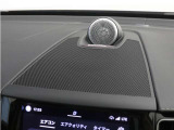 【Bowers&Wilkins】世界のオーディオファン垂涎のプレミアムサウンドシステムを搭載。コンサートホールのベストポジションに相当する音場空間を忠実に再現。乗る人すべてに驚きの音響体験を提供します