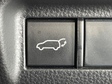 【パワーバックドア】スマートキーや運転席のボタンを押すだけでリアゲートが自動で開閉します!荷物を持っている時や、高い位置にあるバックドアを閉める際に便利な機能です♪