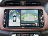 【アラウンドビューモニター】このように真上から見下ろしたような映像が映し出されるため駐車やバックが苦手な方でも安心して行うことが可能となります★