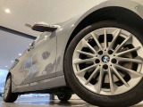サービスにはドイツ本国と同様に教育と訓練を受け、BMWを知り尽くした「マイスター」が数多く在籍しております。360度による納車前点検整備で、お客様に安心と安全をお届けいたします。