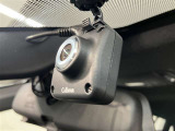 納車前の点検整備はエンジンオイル&オイルフィルター・ワイパーゴムは無条件交換します。また消耗が著しく激しい部品や保安基準に適合しない箇所については、修理・交換等を行い良好な状態で納車致します。