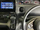 ホンダ純正メモリーナビ搭載なので、遠方へのドライブもお任せ下さい!ステアリング左手側にオーディオ関連のコントロールスイッチを配置しています。操作時は視線を逸らすことなく運転に集中できます