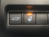 【パワーバックドア】スマートキーや運転席のボタンを押すだけでリアゲートが自動で開閉します!荷物を持っている時や、高い位置にあるバックドアを閉める際に便利な機能です♪