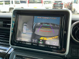 全方位カメラつきで駐車も安心!