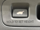 【パワーバックドア】スマートキーや運転席のボタンを押すだけでリアゲートが自動で開閉します!荷物を持っている時や、高い位置にあるバックドアを閉める際に便利な機能です♪