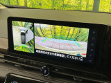 【アラウンドビューモニター】専用のカメラにより、上から見下ろしたような視点で360度クルマの周囲を確認することができます☆死角部分も確認しやすく、狭い場所での切り返しや駐車もスムーズに行えます。
