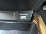 便利な充電用USBジャックも付いています。