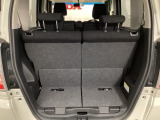 コンパクトボディーなのに、荷室はこんなに広々!たくさん荷物が積めますよ。