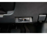 中古車だからボディーコーティングがおすすめ!下地処理が重要なコーティングはもちろんプロの施工でピカピカに仕上げます。濃色車は親水性、淡色車は撥水性のものがオススメ!