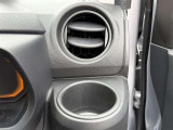 運転席ドリンクホルダー
