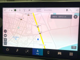 ●純正ナビ:一体感のあるナビは、高級感ある車内を演出してくれます。オーディオ機能も充実しておりますので、運転もより楽しめます♪