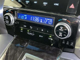 左右独立温度コントロールフルオートエアコンです。運転席、助手席それぞれで独立して温度設定ができます。冷え性の方が乗っても安心ですね♪