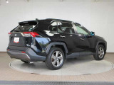 アウトドアや旅行にピッタリRAV4です。荷物もたくさん積めますよ☆