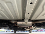【 車両底面 】現車の確認はお電話で在庫のご確認の上、是非ご来店くださいませ!ご来店の難しい方は店舗スタッフがお電話やメールで詳細をお答えさせて頂きます。