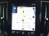 【9インチタッチスクリーン純正HDDナビ】「Apple Car Play」「Android Auto」対応のボルボ先進ナビゲーション「SENSUS」。最新地図データへ無料更新してお渡しします。