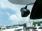 もし事故に遭遇してしまったら、あおり運転の被害にあったら・・不安ですよね、そこで運転中の映像と音を記録するドライブレコーダーです!万が一の備えに☆勿論、ドライブの思い出にも大活躍♪