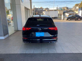 高年式、少走行距離の GOLF VARIANT TDI R-LINE PLATINUM EDITION 入荷しました!ボディーカラーはディープブラックパールエフェクトです。