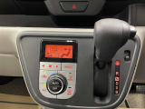 オートエアコン♪お好みの温度に設定するだけで車内を快適空間にしてくれますよ♪
