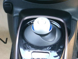 e-POWERならではの、スタイリッシュなシフトノブ周りが非常にかっこいいですね。