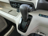 U-selectなら保証付きで納車後も安心!!!自社保証1年間、走行距離無制限ついております。気になる点がございましたらなんなりとお申し付けください!※本体価格40万円以下の車両は3ヶ月の保証となりま