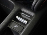 ◆ドライブモード◆複数ある走行モードを切り替えることができ、選択したモードに応じた走行性能へ車両を制御します。