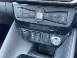運転席、助手席とシートヒーターが装備されております。