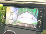 【マルチアラウンドモニター】専用のカメラにより、上から見下ろしたような視点で360度クルマの周囲を確認することができます☆死角部分も確認しやすく、狭い場所での切り返しや駐車もスムーズに行えます。