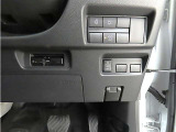 両側電動のスライドドアで楽々スムース!運転席からも開閉の操作もできます♪キーのスイッチひとつで自動開閉できる便利な機能もついてます♪