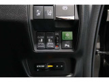 ◆◆両側電動スライドドア!!荷物で手が塞がる時など簡単にドアの開閉が出来ます!何より力いらずで開閉OK!女性やお年寄りにも優しい♪電動機能はOFFにもできますから元気なお子様の駆け出しも安心!