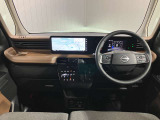 フロントガラスを大きくデザインしているので、運転席からの死角が少ない分安心して運転していただけます★