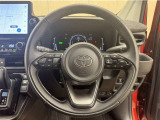 ステアリングスイッチ搭載!手を離さずに手元のスイッチでさまざまな操作が可能。運転中、視線をそらさなくても操作ができて安全です!