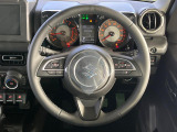 【純正革巻きステアリング】上質な革を使用することで、手にしっかり馴染みとても運転しやすいハンドルです♪
