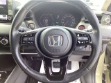 【e:HEV】Hondaハイブリッドシステムe:HEV搭載。EVに近いハイブリッドシステム。滑らかな走り出しと高速域でのパワフルな加速を実現しています。別車両にはなりますが試乗車もご用意しております。