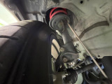 お車を安心してお乗りいただく為には、足回りの定期点検が欠かせません。サービスサポート(有償保証)では無料点検もご提供しており、安心のカーライフをお過ごしいただけるサポート体制が整っています。