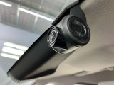 暗闇でも前方をくっきりと照らしてくれるライトです。夜の運転でも安心ですね。