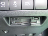 ETC車載器が付いております。高速乗り入れが便利になります。