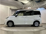 両側パワースライドドア付きだから、狭い駐車スペースなどでの 乗り降りラクラク!小さなお子さまのいるご家庭には嬉しい装備。
