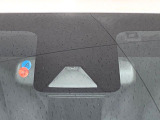 【トヨタセーフティセンス】走行中に前方の車両等を認識し、衝突しそうな時は警報とブレーキで衝突回避と被害軽減をアシスト。より安全にドライブをお楽しみいただけます。