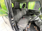 運転席シート廻りは使用感も少なく、良好な状態となっています。丁寧に使われていたことがよくわかりますね。