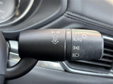【オートライト(AUTO)】外の明るさをシステムが感知して、自動でヘッドライトが点灯します。ヘッドライトをつけ忘れを防ぐ便利機能です。